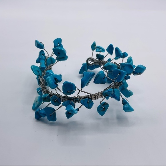 Bracelet Turquoise Chip Stone Southwestern Cuff Jewelry Blue Silver Tone Fall - Picture 3 of 7